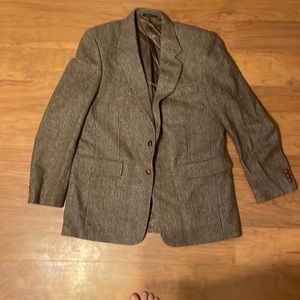 Brown tweed wool blazer.